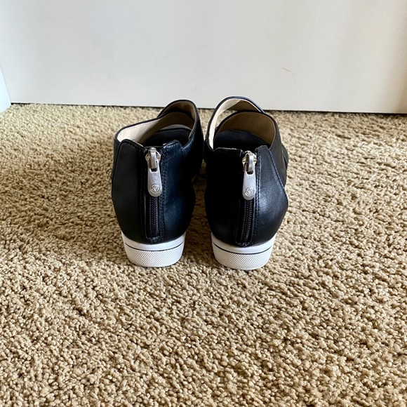 Adrienne Vittadini Sport Black Platform Sandals - Picture 7 of 10